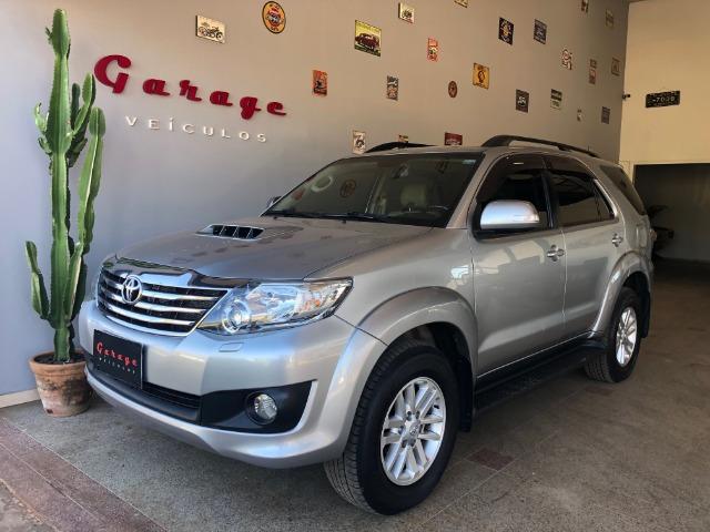 Toyota Hilux SW4 5 lugares - absolutamente impecável - Foto 2
