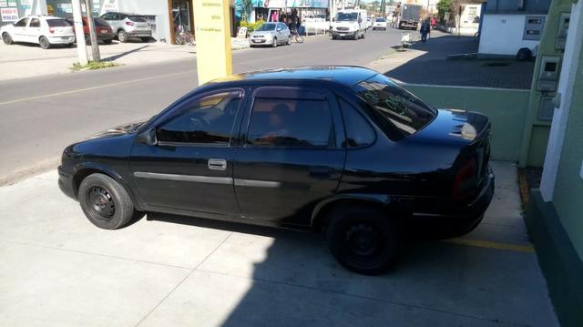 Corsa sedan 2010 classic só 2mil entrada - Foto 4