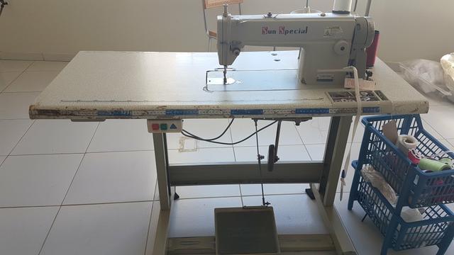 Máquina de Costura Industrial Reta