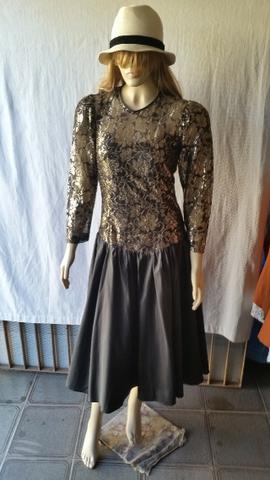 Vestido de Festa Preto e Dourado