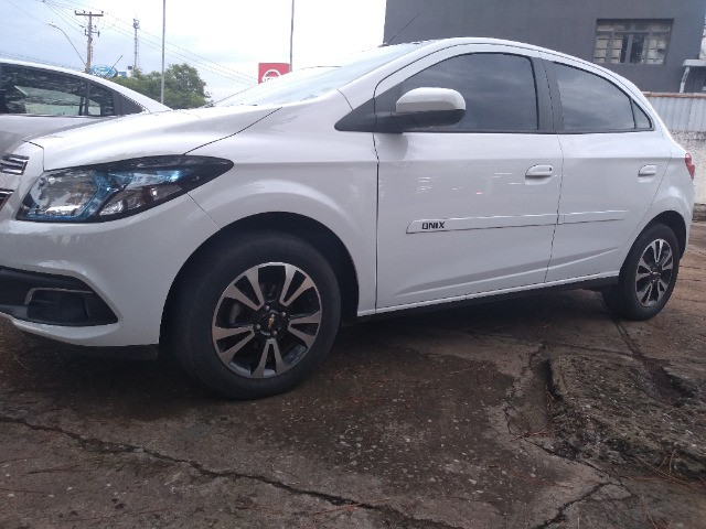 GM - CHEVROLET ONIX HATCH LT 1.4 8V FLEXPOWER 5P MEC. 2019 