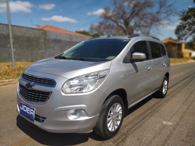 CHEVROLET SPIN 1.8L AT LT