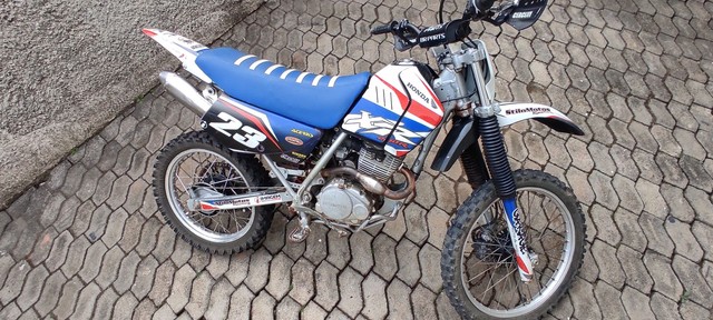 VENDO XR 230, MOTO PREPARADA PARA TRILHA