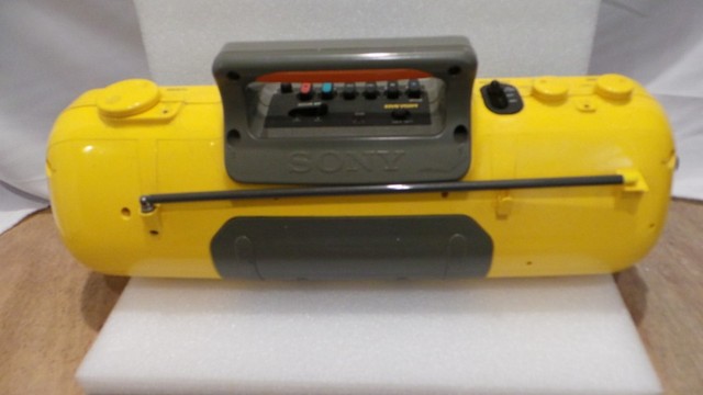 Rádio gravador sony sports modelo cfs-905 rádio funciona e tape