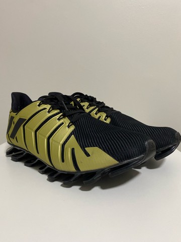 springblade preto com dourado