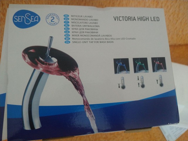 Torneira vitória high de led sensea bica alta - Foto 3