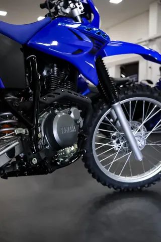 Guararema Off Road: aceleramos a Yamaha TT-R 230 na terra