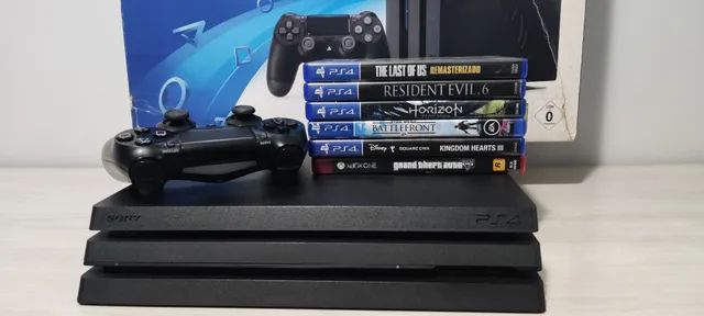 Console PS4 Playstation 4 Pro 4K com HD de 1 TB e 1 Controle