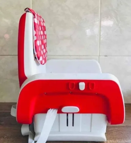 Cadeirinha alimentação chicco