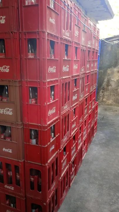 Caixas de Coca, Fanta, Kuat e Guaraná Antártica 