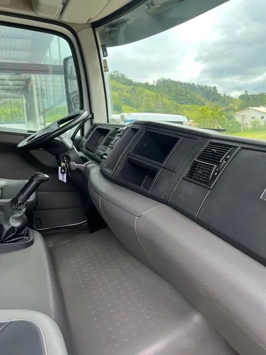 VW 24-260 Constellation 2023 - Foto 5