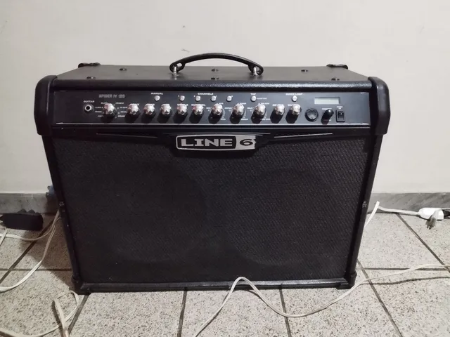 Amplificador LINE 6 SPIDER IV 120w + foot