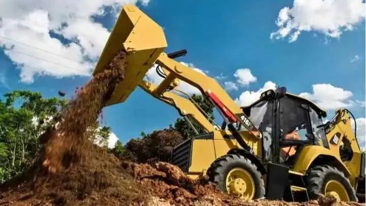 Retroescavadeira 2024 Caterpillar 416