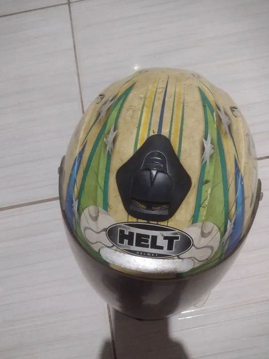 Capacete Helt - usado - Tamanho G