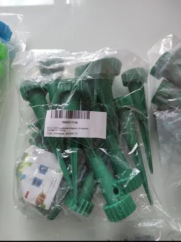 12 Kits, cada kit com 12 gotejadores irrigador acoplável com garrafa pet - Foto 2