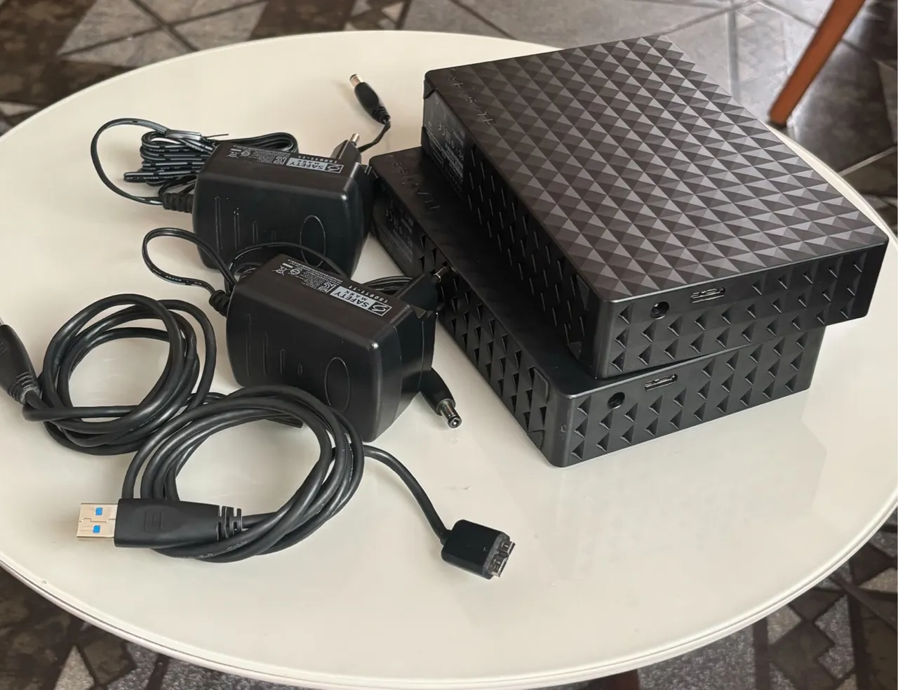 Dois Discos rígidos externos Seagate Expansion 6TB