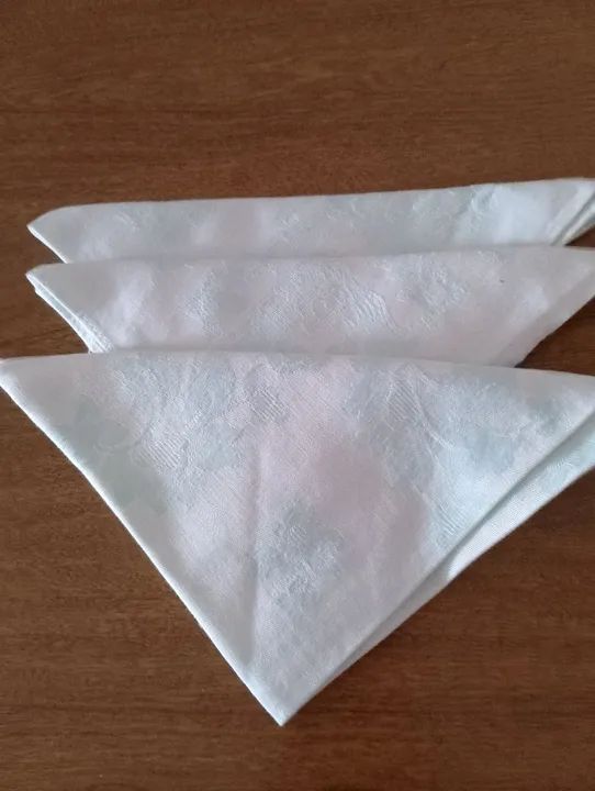 Jogo de Toalhas de Mesa - 4 Peças AMERICANO BORDADOS  - Foto 2