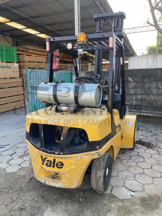 Empilhadeira Yale Glp Para 3.5t Torre 6,5m Rodagem Dupla
