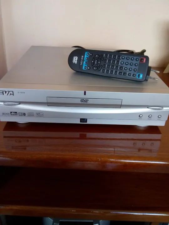 DVD marca SVA