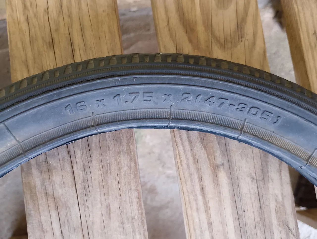 Pneu Pirelli mini super aro 16 - Foto 5