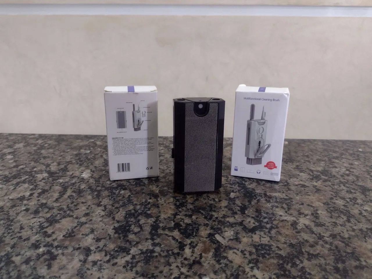 Kit Limpeza 8 em 1 - Celular, Fones e Teclado