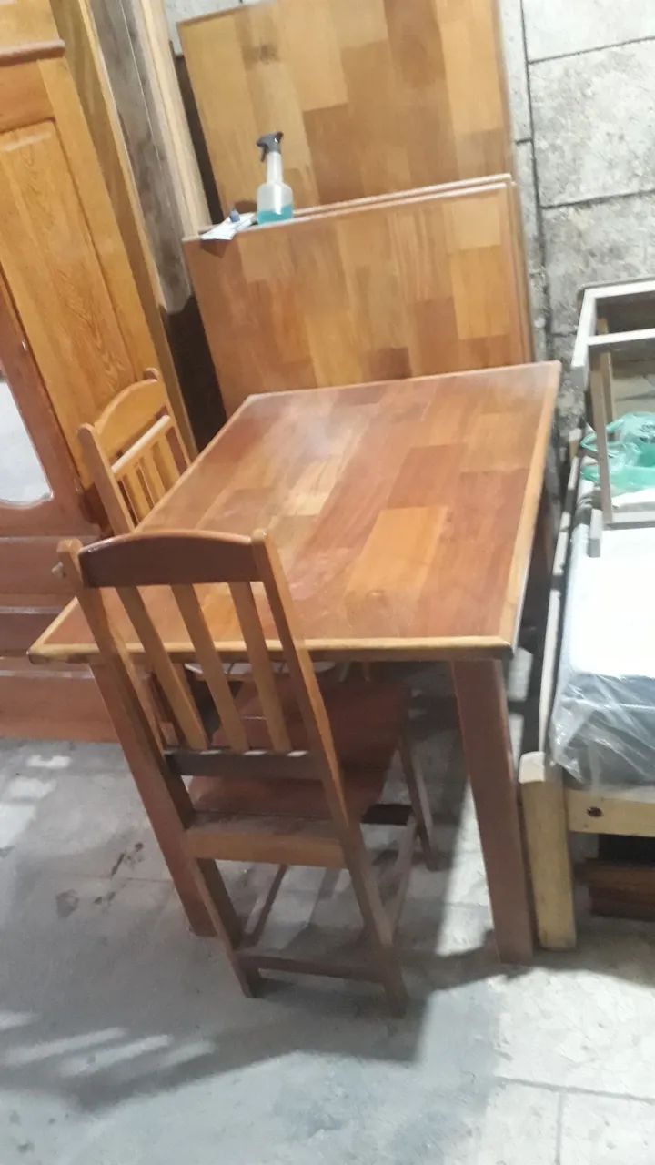 Mesa 4 cadeiras 