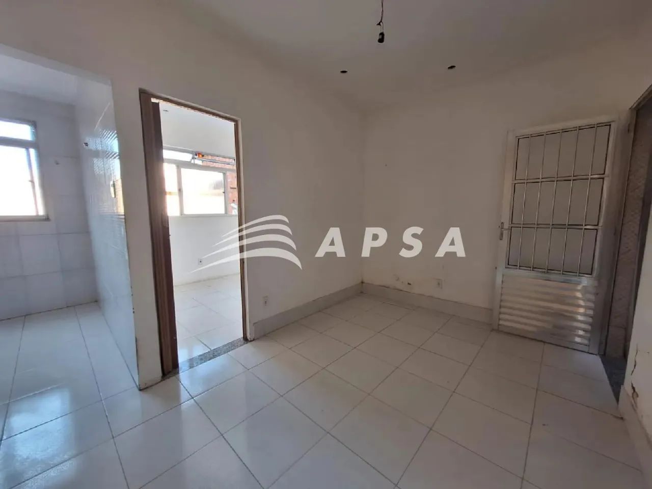 ALUGA-SE UMA CASA NO GARCIA. CASA COM 66 M² COMPOSTA POR 1 QUARTO, SALA, COZINHA, 1 BANHEI - Foto 5