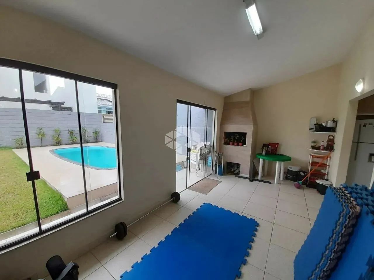 Linda Casa com piscina - Loteamento Quinta dos Açores - Foto 4