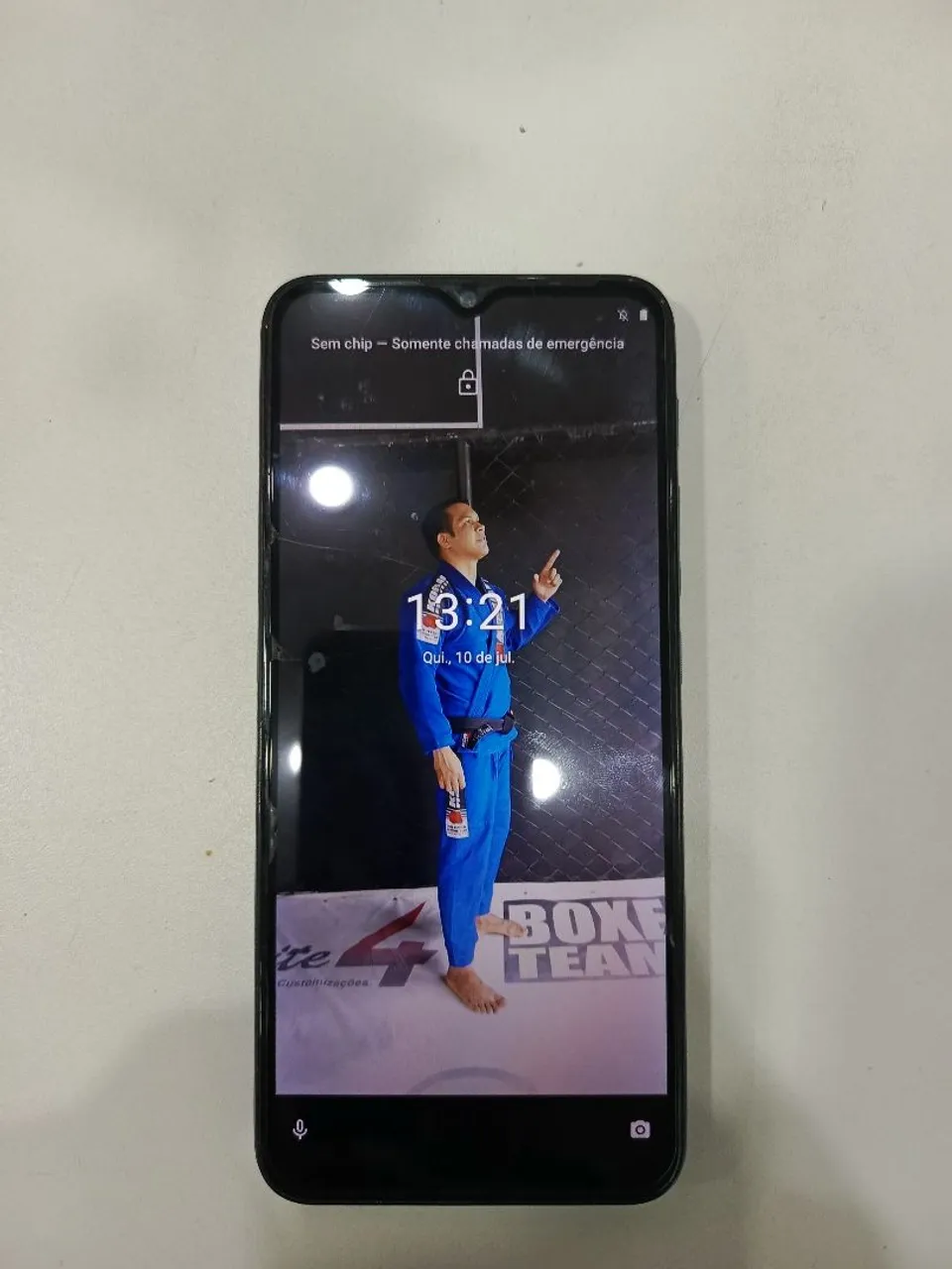 Moto G 20 funcionando perfeitamente,acompanha carregador