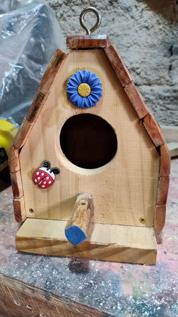 Casinha de passarinhos artesanal decorativa