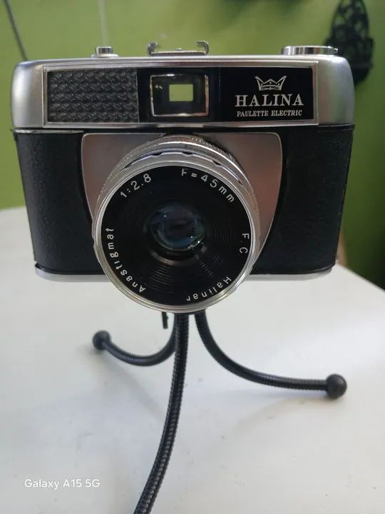 Máquina fotográfica analógica Halina (no estado)