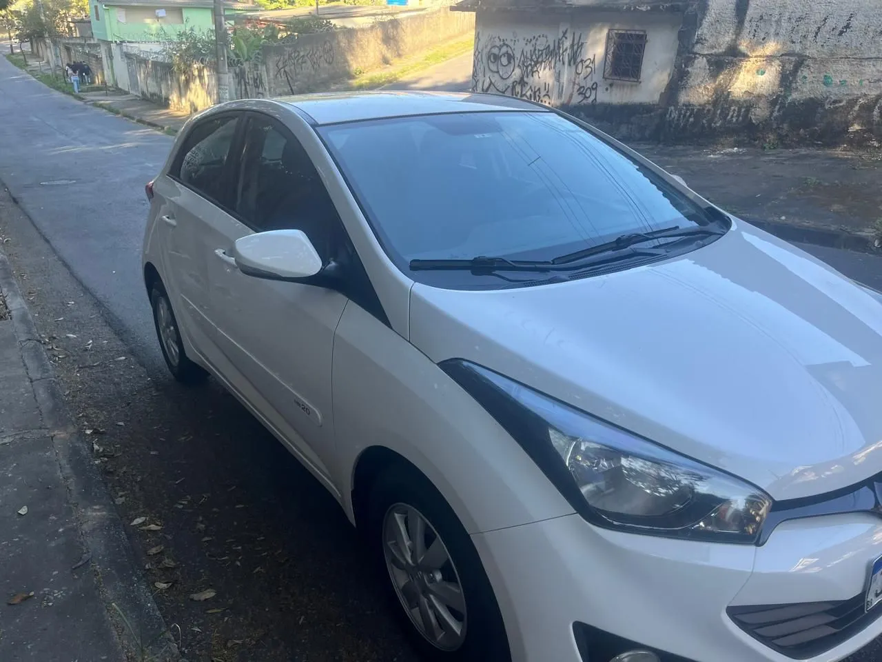 HB20 1.0 2013/14 muito flex 4 portas branco
