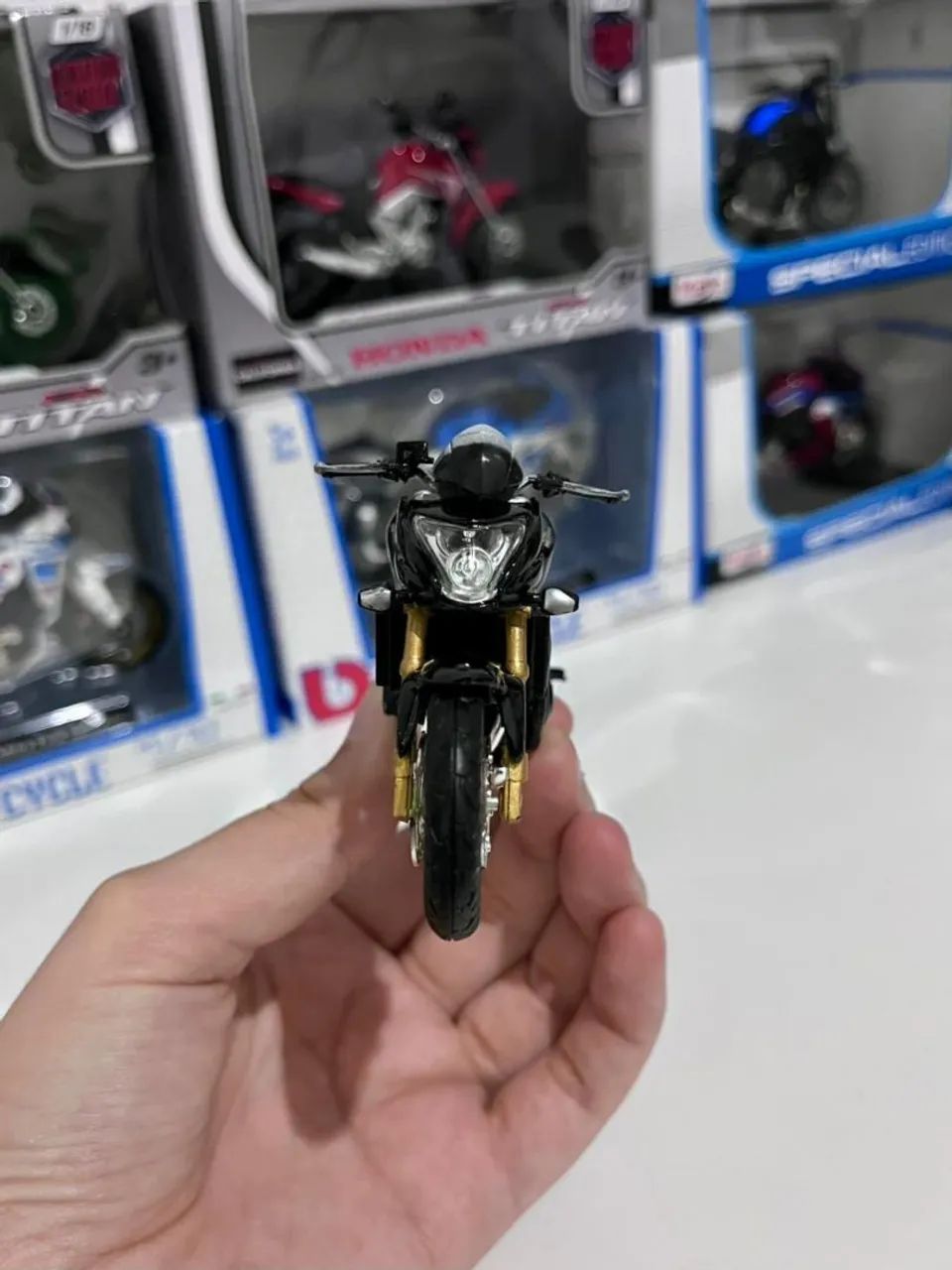 Miniatura Honda Hornet Cb600f nova na caixa - Foto 3