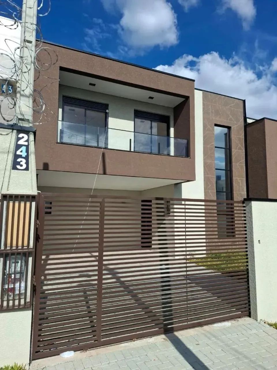 Sobrado com 3 dormitórios à venda, 143 m² - Boneca do Iguaçu - São José dos Pinhais/PR
