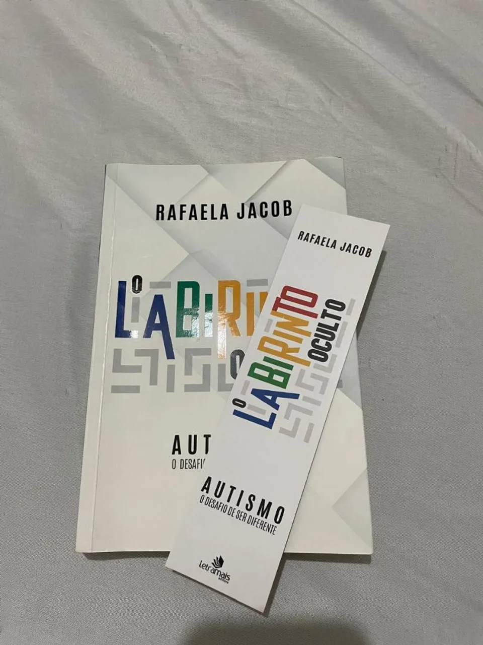 O Labirinto Oculto: Autismo - Rafaela Jacob