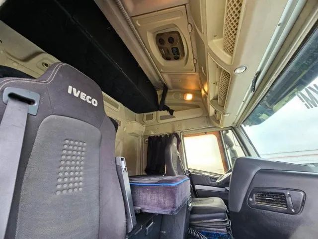 Iveco Hiway 440 6x2 Ano 2017 Teto Alto automático Suspensão Mola - Foto 10