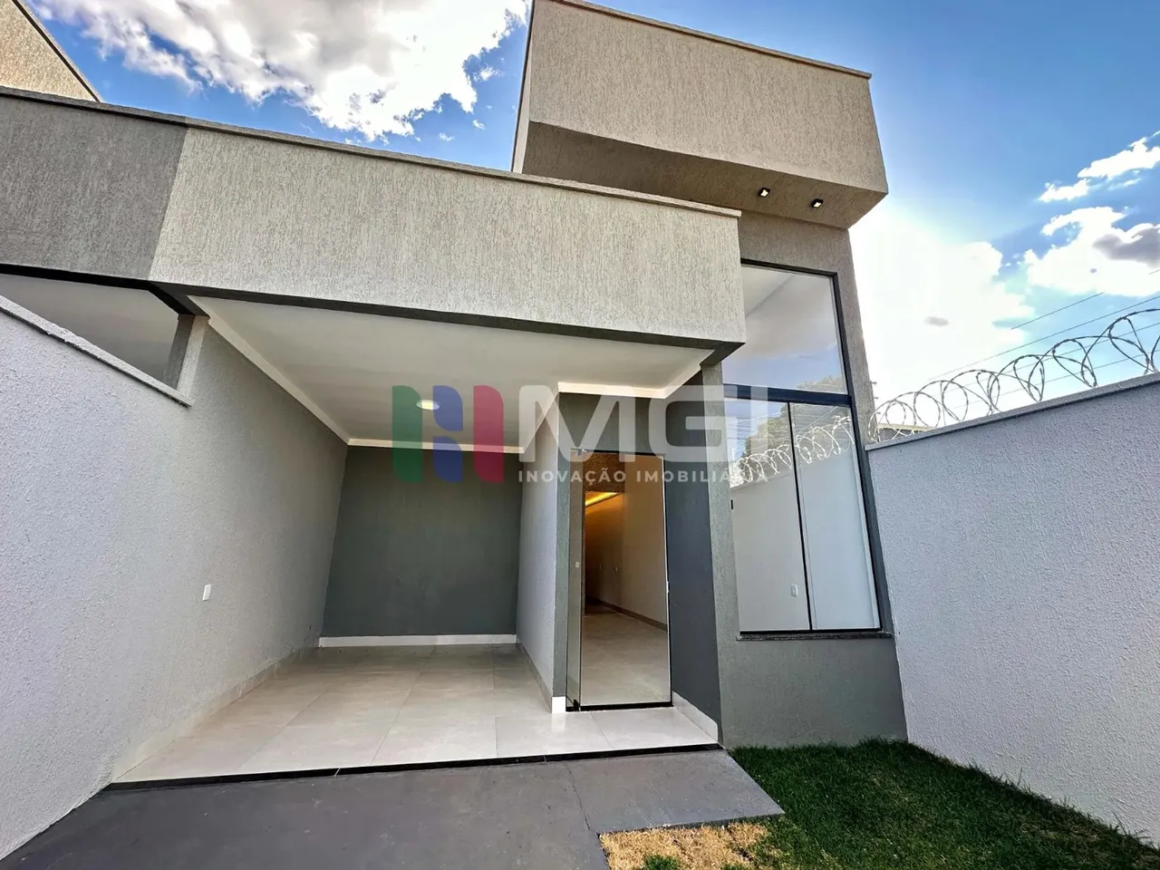 LINDA CASA no PARQUE ITATIAIA EM APARECIDA DE GOIÂNIA