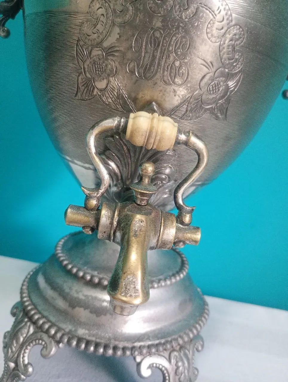 Reridade - Antigo Samovar Inglês Meriden Britannia Company - Foto 3