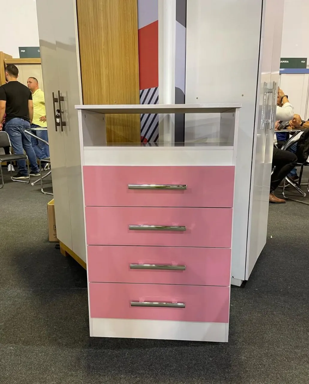 Cômoda Infantil Rosa com Branco com 4 Gavetas
