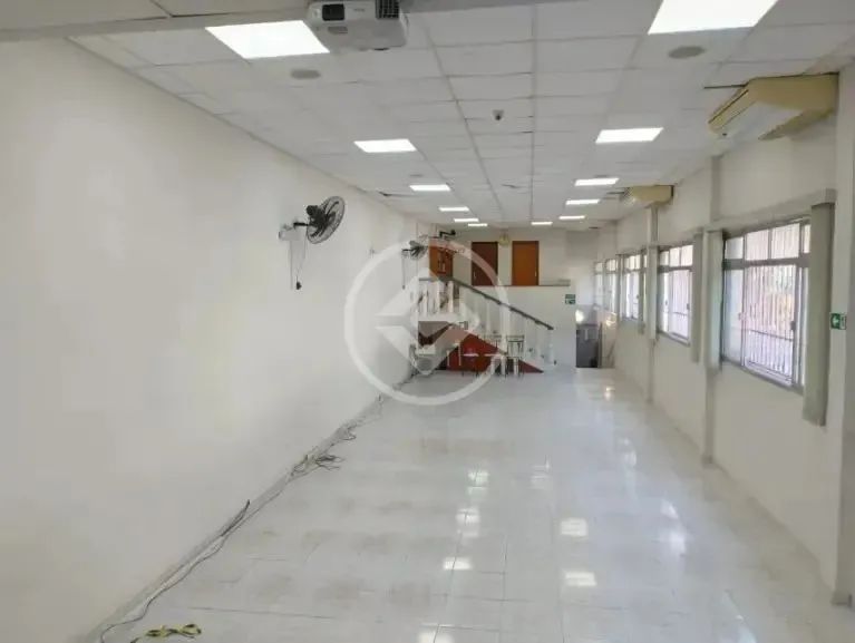Mooca - Salão Comercial de 168,80m² com 3 banheiros, mezanino. codigo: 91494