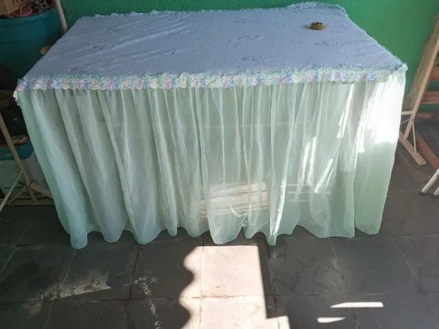 Toalha mesa para festa medindo 1,40 de comp.x0.82 de altura - Foto 2