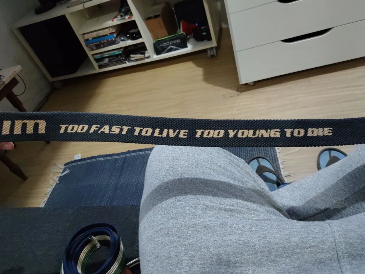 Cinto Carmin com Fivela Dragão - Foto 2