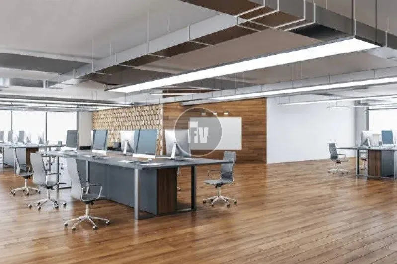 SALA COMERCIAL 400M² PARA LOCAÇÃO ANUAL NO CENTRO EM BALNEÁRIO CAMBORIÚ/SC