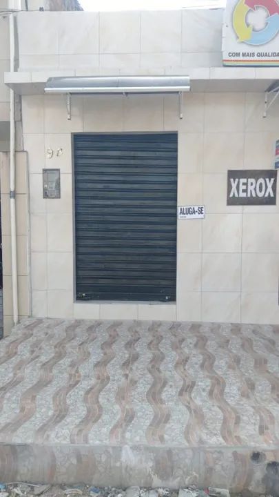 Aluga-se ponto comercial