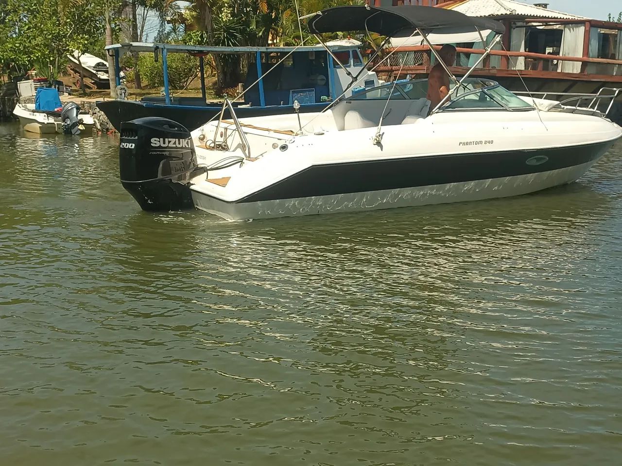 Lancha Phantom 240 motor Suzuki 200hp 4T 2023, 300hs - Foto 4