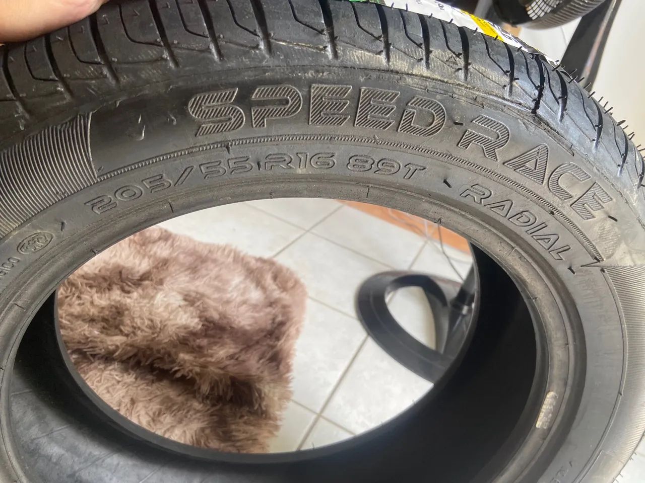 Pneu 205/55/r16 - Foto 2
