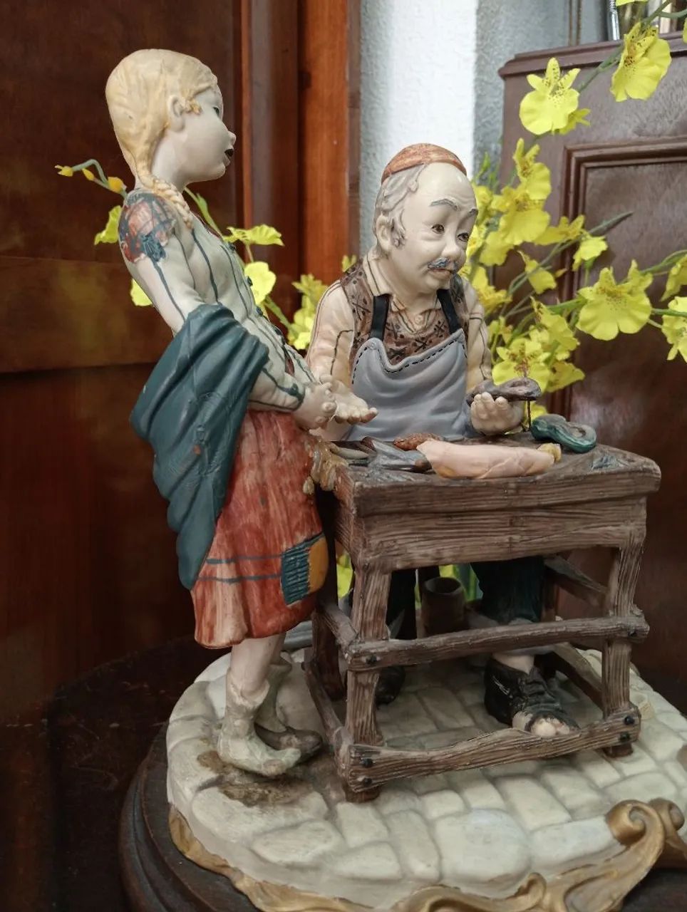 Escultura o sapateiro  - Foto 5