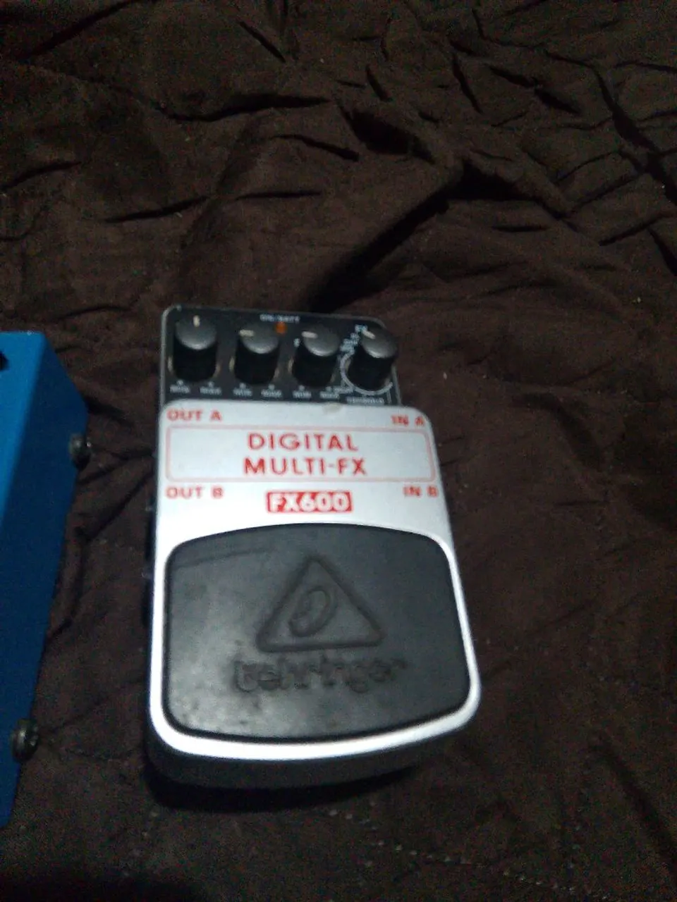 Pedal de Efeito Behringer FX600 Digital Multi-FX