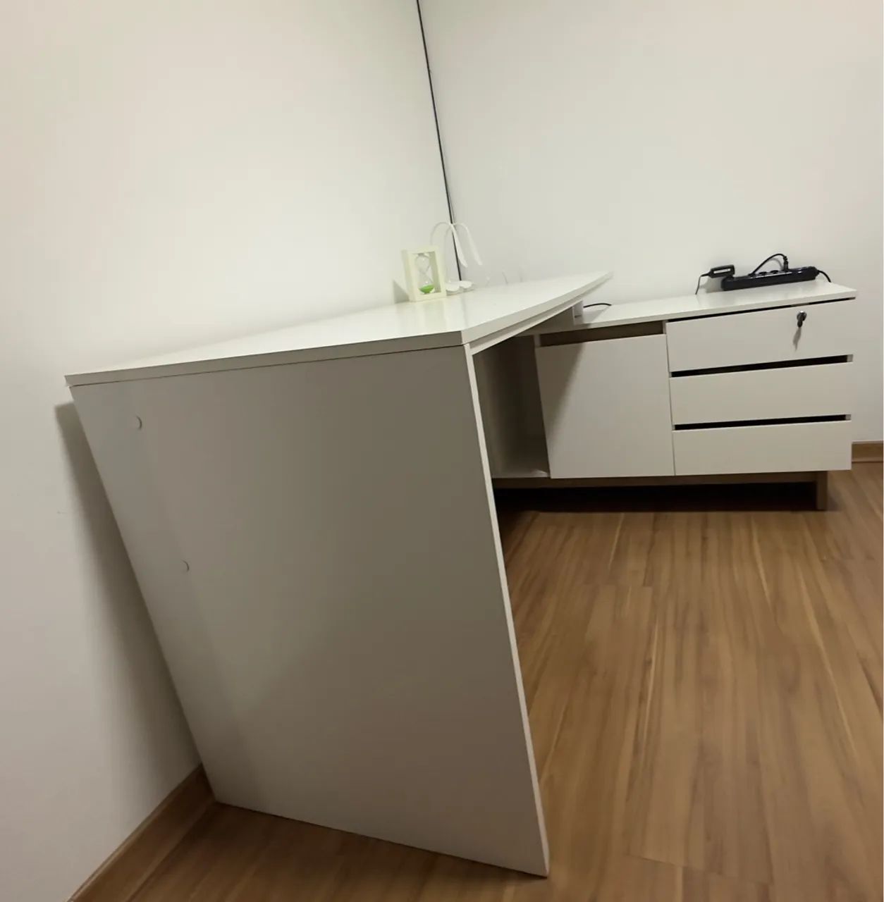 Conjunto Escritório/Home Office Politorno Móveis - Los Angeles Mesa e Estante - 2 Peças - Foto 4