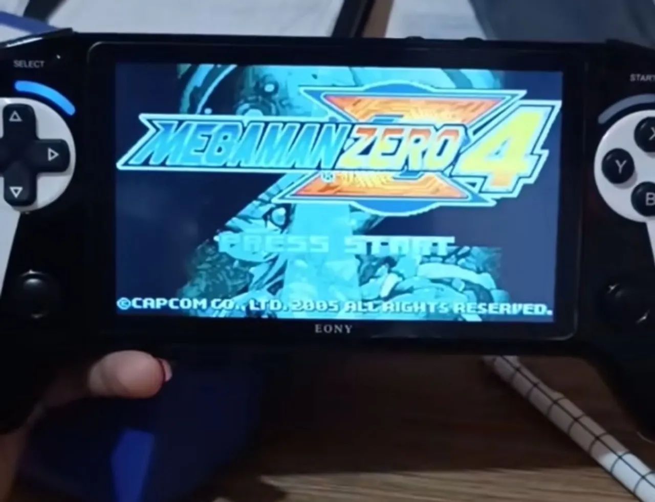 Console de Handheld com Tela de 6.5'' e 10000 Jogos - Foto 4